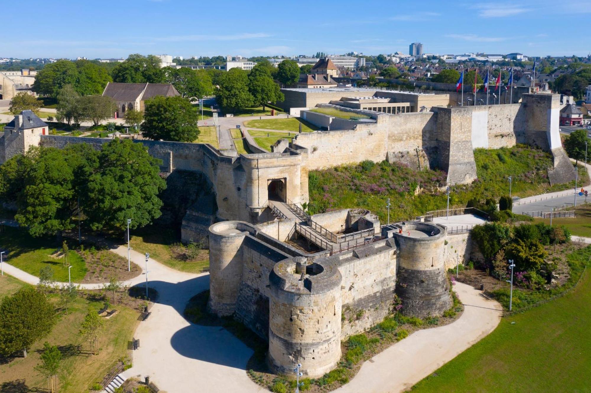 Le Castel D'Orne - Piscine Et Terrasse Caen Exterior photo