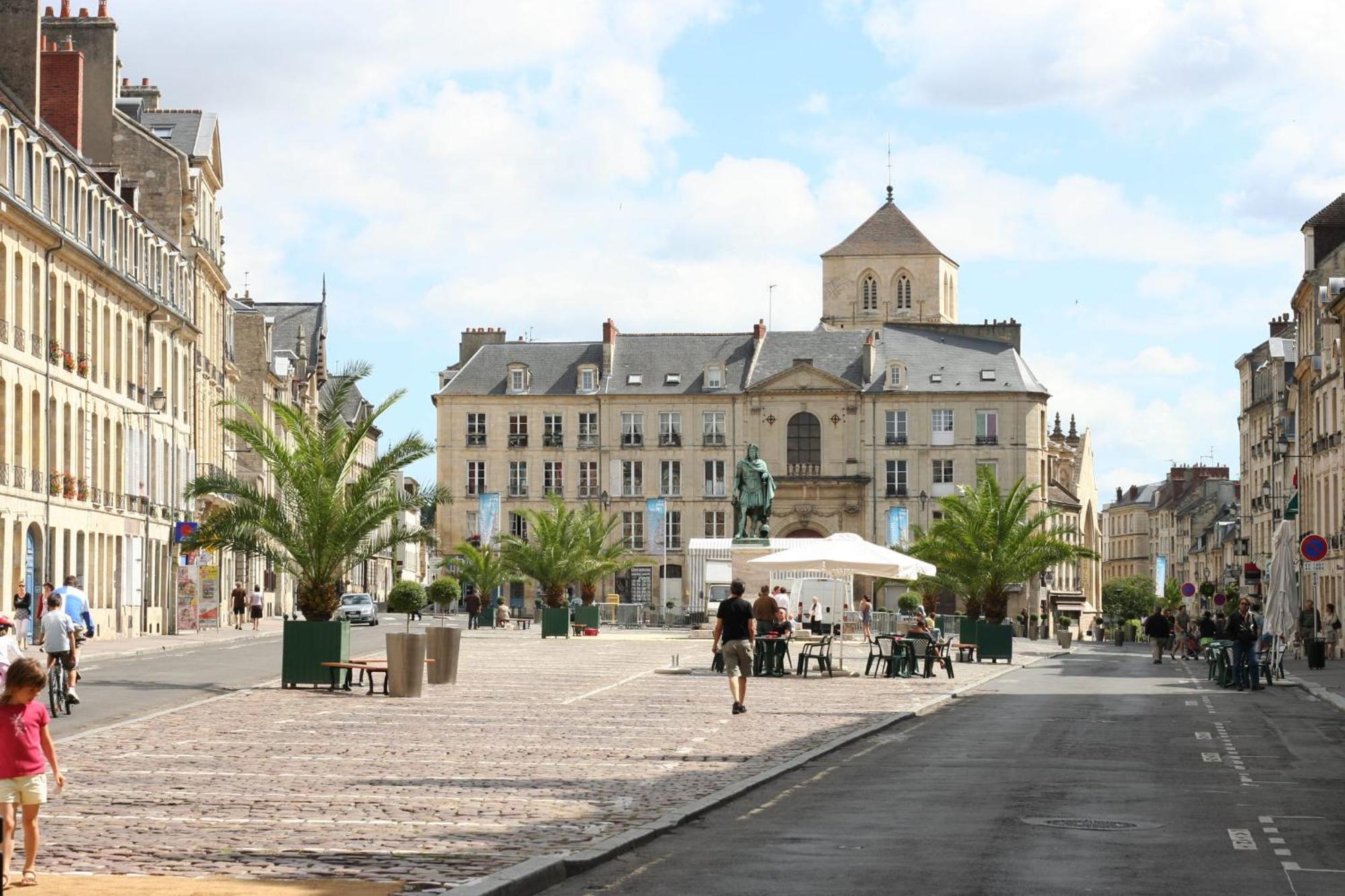 Le Castel D'Orne - Piscine Et Terrasse Caen Exterior photo